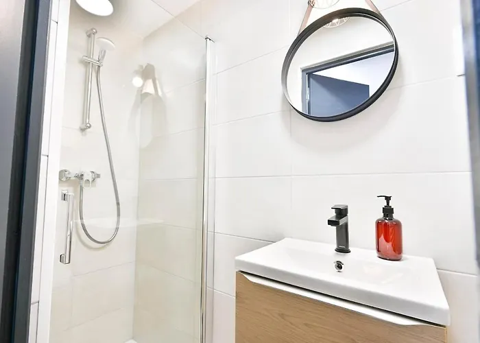 Appartement Le Little Italy - Parking I Netflix I Wifi - Dolce & Cosy Anzin